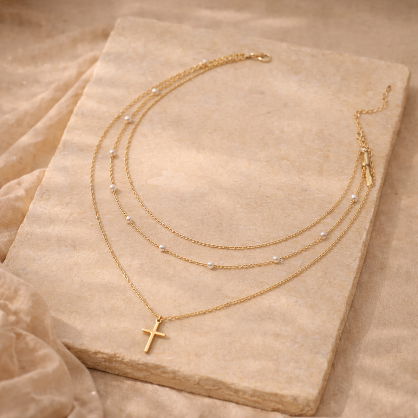 Collier Grâce — Perle & Croix Amour